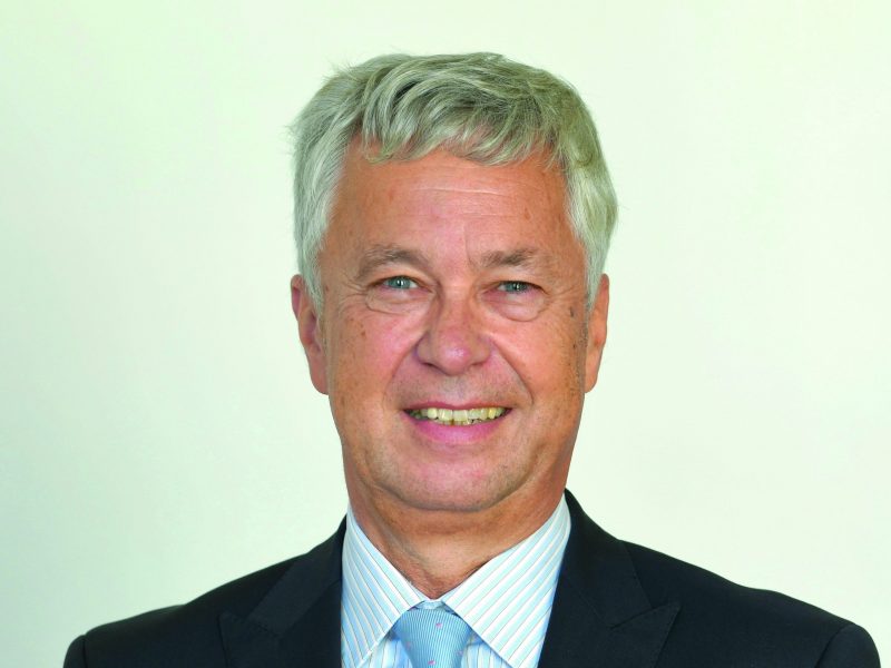 Mehr über den Artikel erfahren Brände löschen mit Benzin