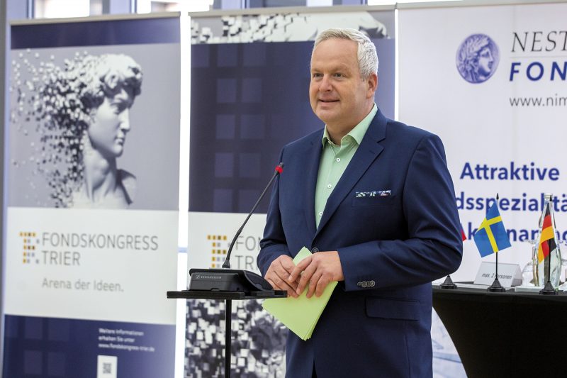 Mehr über den Artikel erfahren „Arena der Ideen“